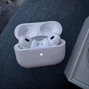 Wireless Earbuds with Charging Case - White